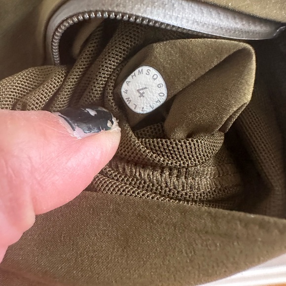 Lululemon Rain Rival jacket - Picture 9 of 16